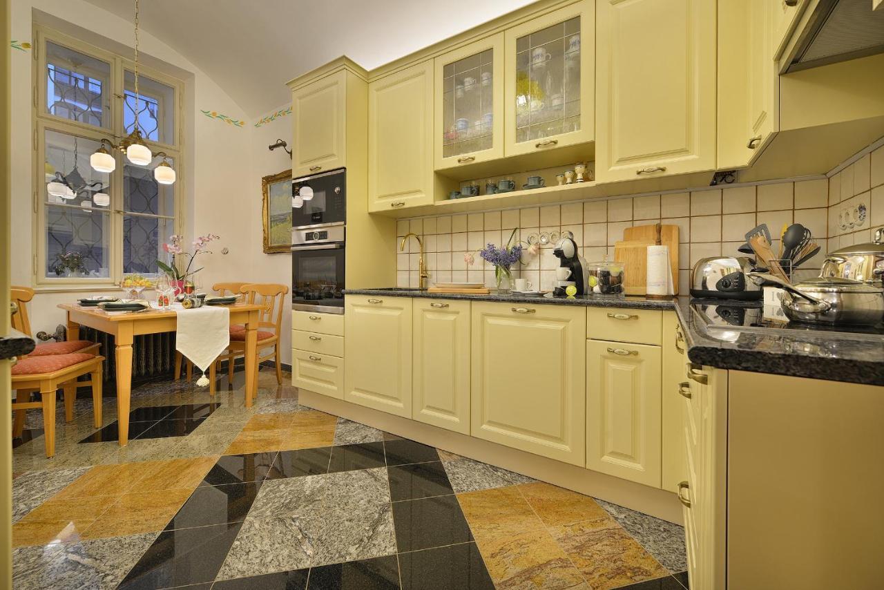 Apartman Dalia Janackovo Nabrezi ปราก ภายนอก รูปภาพ